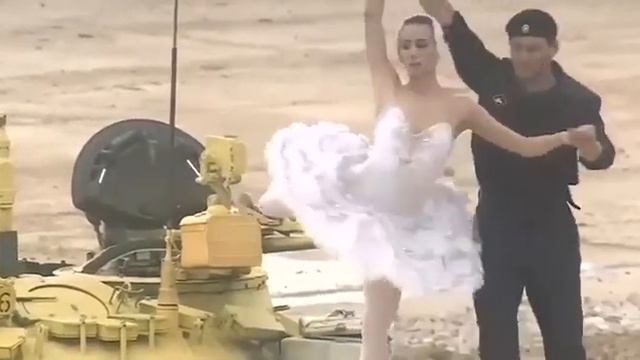 Балет на танке. И это не шутка смотреть онлайн