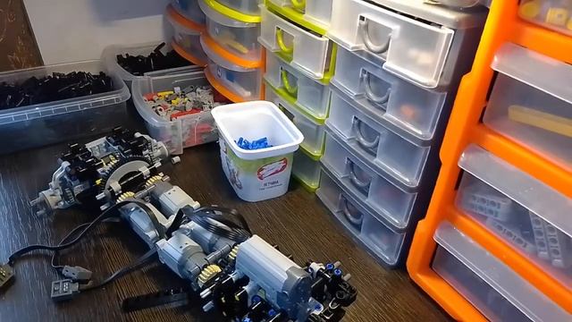 часть 1 . сборка Лего техник шасси 4×4 смотреть онлайн