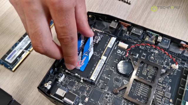 Intel'in Mini Bilgisayarına 3000 MHz RAM Taktık смотреть онлайн