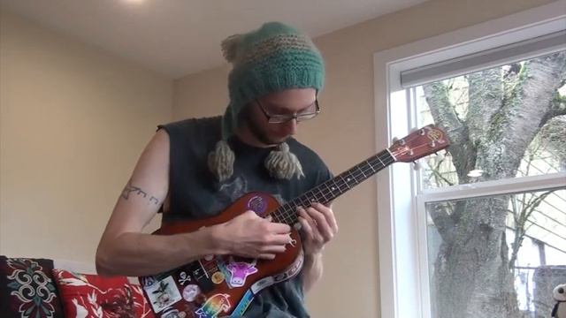 Bohemian Rhapsody on Baritone Ukulele! смотреть онлайн
