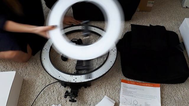 КОЛЬЦЕВАЯ ЛАМПА Travor RL-18A.Кольцевая лампа.Распаковка лампы RL18A. смотреть онлайн