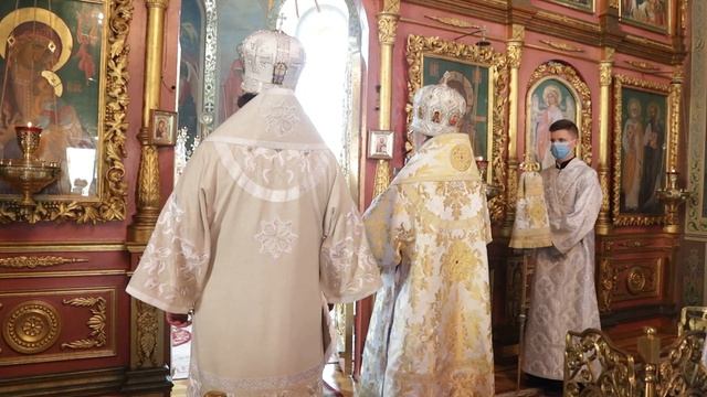 Богослужение в день рождения и тезоименитства настоятеля Петро-Павловского собора прот. А.Якушечкин смотреть онлайн