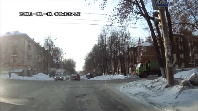 Опасный проезд нивы на красный свет смотреть онлайн