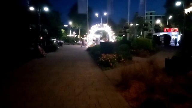 Вечерняя прогулка по городу / Часть 3. смотреть онлайн