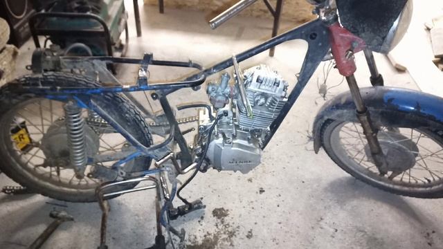 Установка 4-х тактного  двигателя на мотоцикл Минск. Китайский двигатель на мотоцикл Минск-125