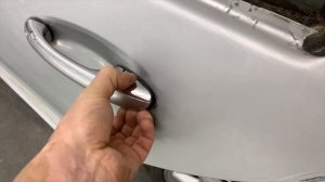 #Mercedes С220.#Мерседес С220. Как быстро снять дверную ручку с пассажирской двери.