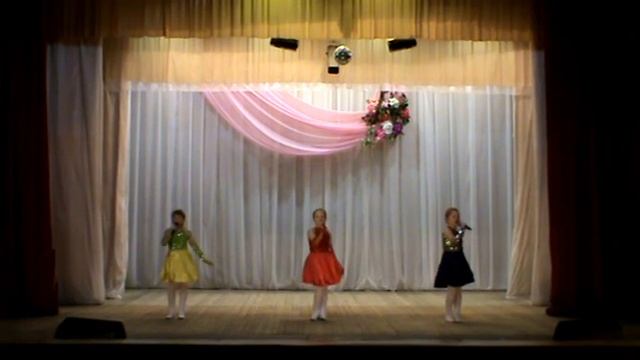 Ансамбль «Малышки» «Зажигаем звёзды», Глазов, Удмуртия смотреть онлайн