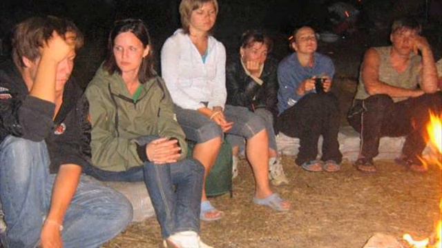 Как здорово, что все мы здесь сегодня собрались смотреть онлайн