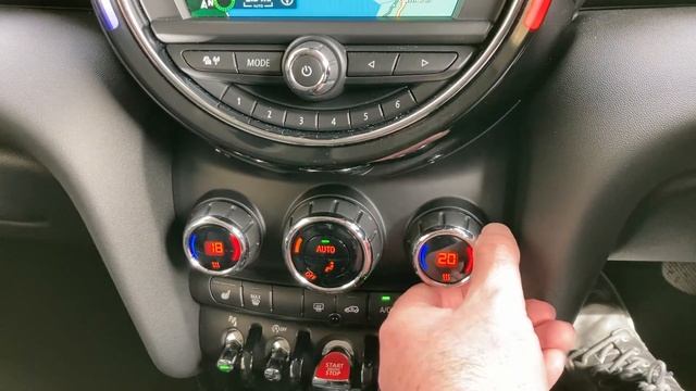 MINI HATCHBACK 2.0 Cooper S Classic II 3dr Auto смотреть онлайн