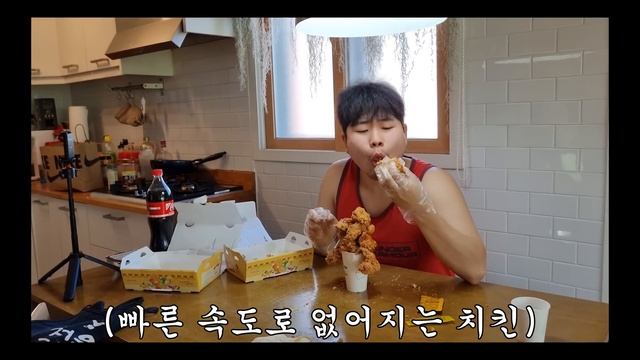 2년전 합정집에서 했던 소주컵 다이어트는 아닌거 같고 소주컵에 음식 많이 쌓아서 먹기 먹방! смотреть онлайн