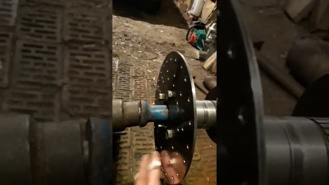 Самодельная ступица с дисковым тормозом смотреть онлайн