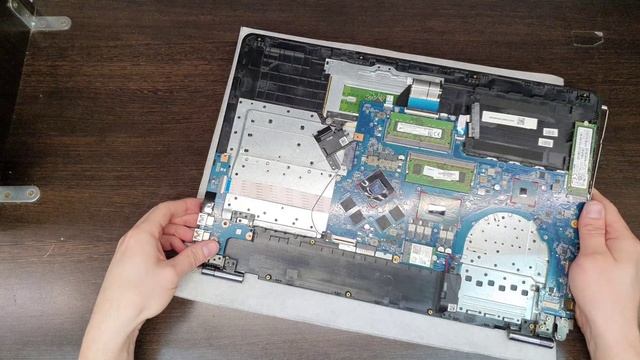 HP17ab427ur ремонт петли. Замена термопасты. разборка. чистка. disassembly cleaning. hinge repair смотреть онлайн