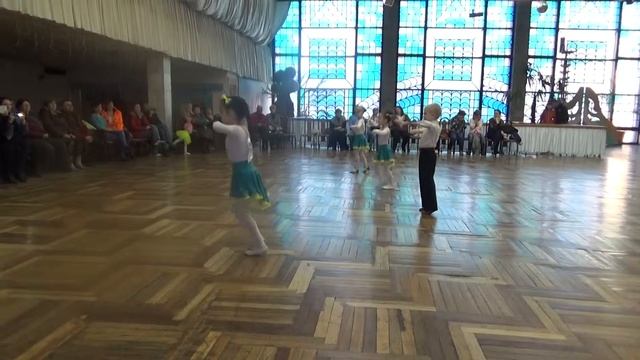 Медленный танец смотреть онлайн