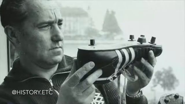Нищий сапожник придумал Адидас в своем сарае | История компании Адидас смотреть онлайн