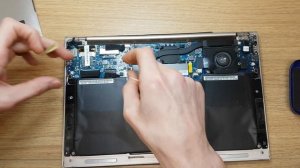 Asus UX21E disassemble to prepare for port ac dc replacement. Unplug battery first