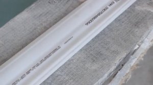 Как сделать круглый потолочный плинтус.