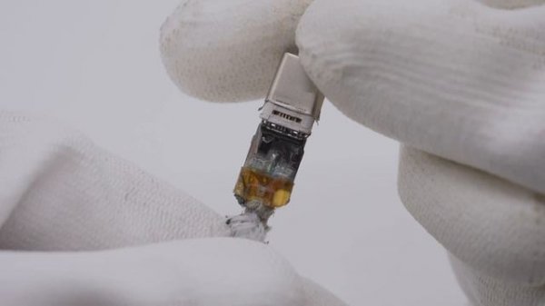 Teardown of Apple USB-C to Lightning Adapter (For iPhone & Accessories)