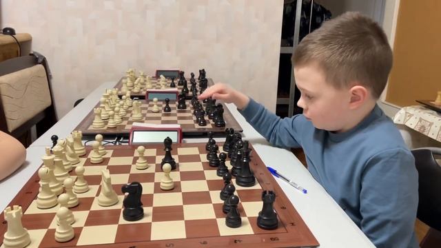 Будапештский гамбит смотреть онлайн