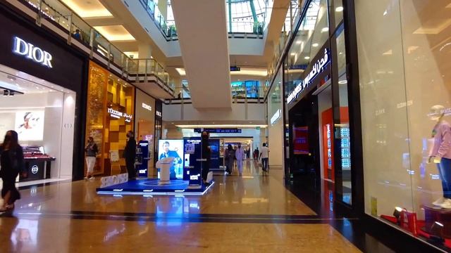 MALL OF THE EMIRATES - DUBAI, UAE | BEST PLACES TO VISIT IN DUBAI | WALKING TOUR смотреть онлайн