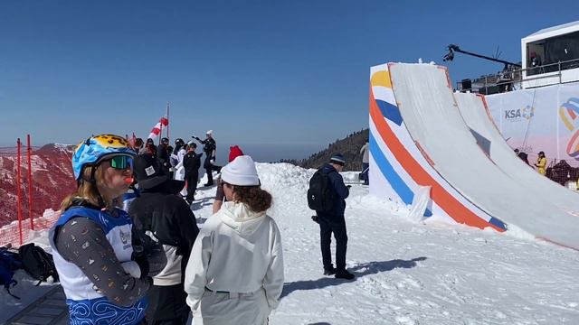 Завершился финал Кубка Мира FIS в дисциплинах "могул", "параллельный могул" и "лыжная акробатика". смотреть онлайн