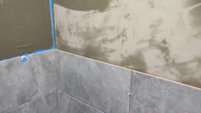 Как приклеить плитку на гидроизоляцию? смотреть онлайн