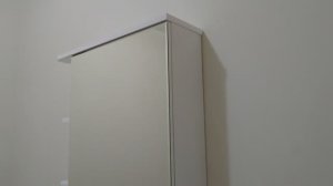 Монтаж шкафа с зеркалом в ванной  Навеска шкафчика для принадлежностей мастер на час Екатеринбург