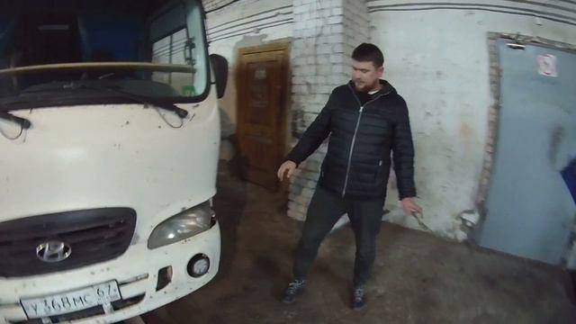 Внешний осмотр автобуса. | Где ручник? смотреть онлайн