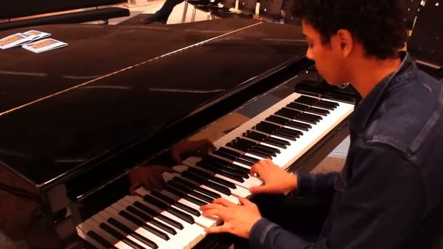Flight of the Bamboo Cutter ~ Lunatic Princess [Piano] смотреть онлайн