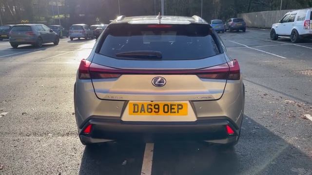 Lexus UX 250H 2.0 CVT - DA69OEP смотреть онлайн