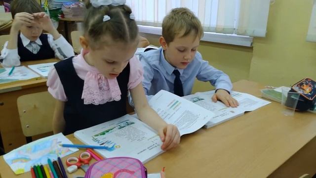 Один день из жизни первоклассников смотреть онлайн