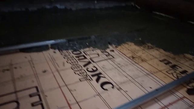 Продолжаю работу по заливке пола // полы по грунту // установка маяков смотреть онлайн