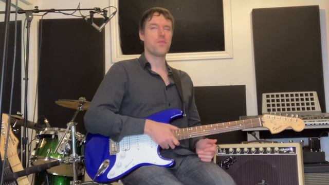 Guitar Tone Tuesday: Ep 160 - Squier Affinity HSS Strat - It's Cheap, But It's Awesome! смотреть онлайн