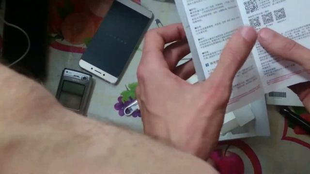 Как AliExpress присылают поцарапаные смартфоны смотреть онлайн