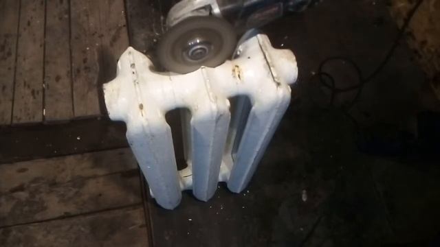 Как разобрать старую чугунную батарею смотреть онлайн