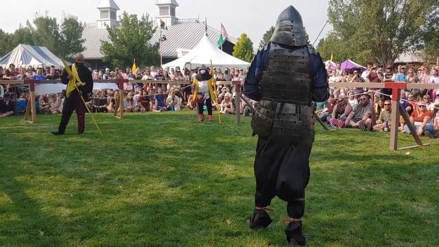 Knight VS Samurai! Epic battle! Duel between longsword master vs katana fighter! смотреть онлайн