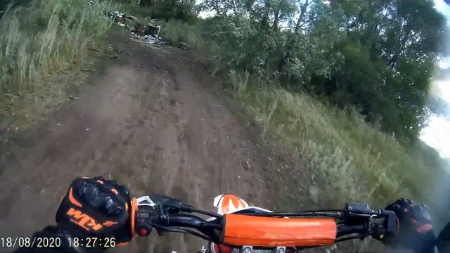 Питбайк RIZEE 125. Покатушки по полю смотреть онлайн