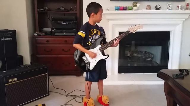 Lloyd Playing Guitar Cover to Don't Stop - 5 Seconds of Summer смотреть онлайн