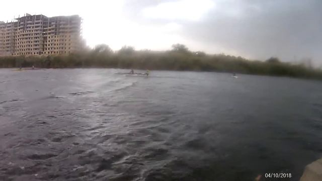 г.Астрахань, 04.10.2018 г., Время 16:50, Дети на каноях без спасательных жилетов и без взрослых. смотреть онлайн