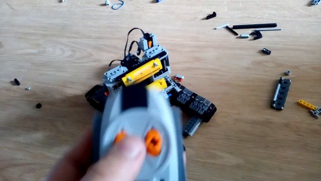 Полный гусеничный вездеход! Обзор.