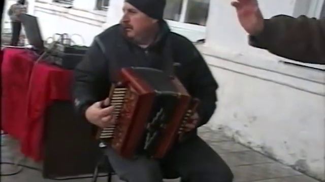 14 год.Иван Гладышев с рояльной гармонью. Проводы зимы в Замартынье. Запись- В Ланских. смотреть онлайн