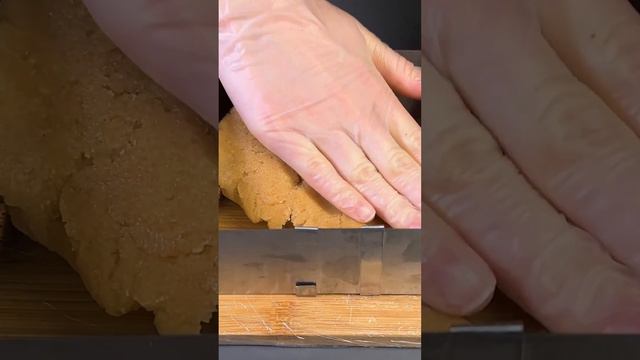 Just 3 ingredients! I add milk to peanuts and the result is amazing! Simple recipe! смотреть онлайн