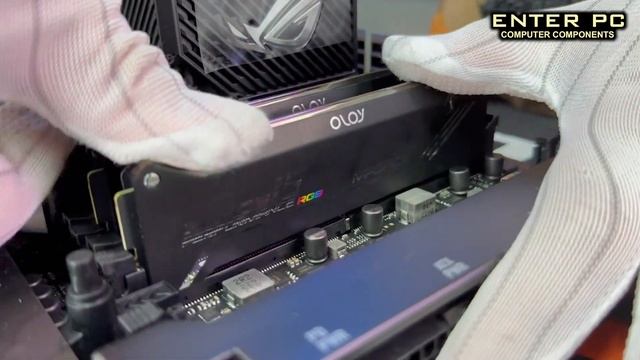 EPIC Gaming PC Build! - ROG RTX™ 4090 - INTEL I9-13900K - AXIMUS Z790 EXTREME смотреть онлайн