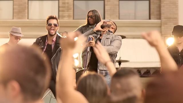 Azis & Tsalikis - Estar Loco (Official VC) / Азис & Тсаликис - Полудяваме (Официален видеоклип) смотреть онлайн