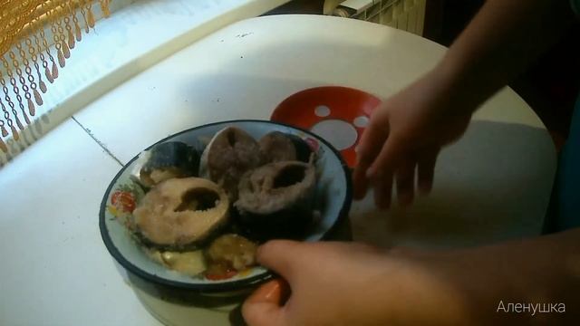 Как посолить скумбрию! Слабосоленая скумбрия! Малосоленая скумбрия! Самый простой рецепт! смотреть онлайн