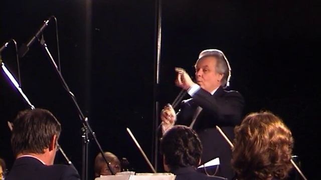 Yuri Simonov in concert (2003) Dvorak: From the New World / best conducting смотреть онлайн
