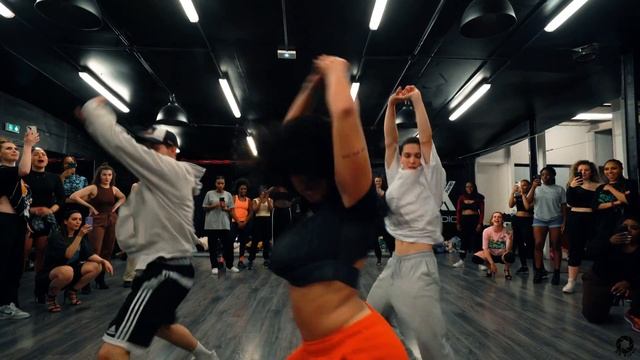 BLICK BLICK - Choreography By Aliya Janell - Filmed by Bruno Bovy at Lax Studio смотреть онлайн