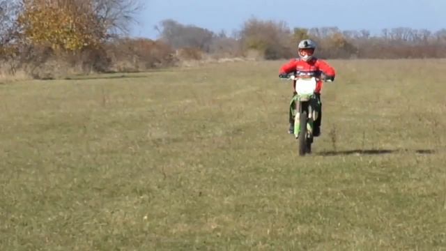 Мотодрайв-покатушки на кросс байке Kawasaki KX450F с Владимиром Приходько 211гр ЛАТ. Живите в Кайф! смотреть онлайн