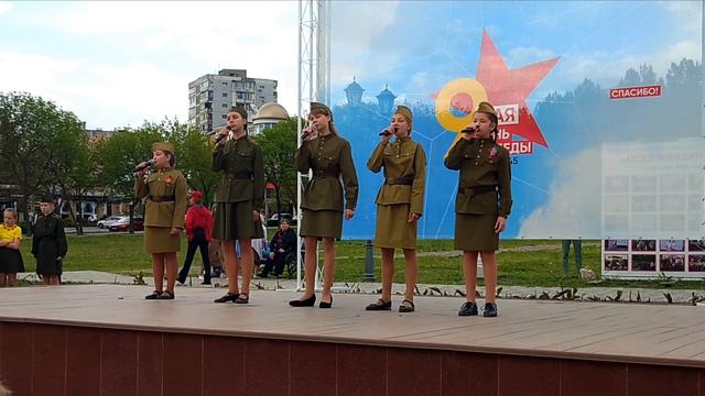 РОВЕСНИЦЫ НАШИ - ВОКАЛЬНЫЙ АНСАМБЛЬ "ФРЕСКИ" смотреть онлайн