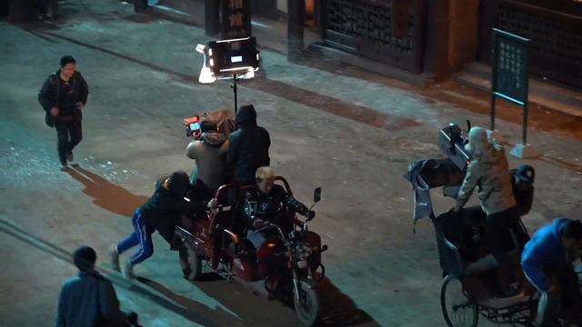 [Behind the scenes] Shang Xirui running | Winter Begonia | Bên Tóc Mai Không Phải Hải Đường Hồng смотреть онлайн