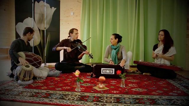TUMI BHAJA RE MANA смотреть онлайн